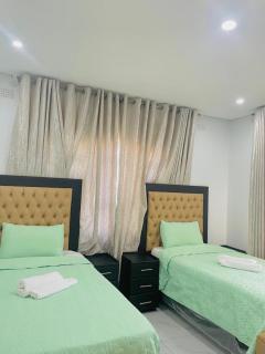 Ruemat 4 bedrooms Cozy Place Hillcrest Bulawayo - 5