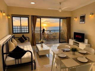 Sea View Balcony 3BR Walk to Beach & Night Market - 8