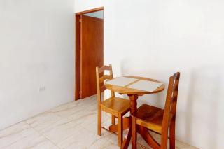 Enchanting single-level living space with a mini kitchen in a prime area - 1