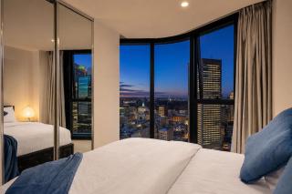 Tokyo After Dark Luxe 3BR Pool, Gym Parking - 8