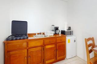 Charming single-level apartment with kitchenette and great location - 6