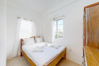 Charming single-level apartment with kitchenette and great location - 8