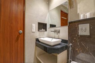 Hotel Westmont Suites - 8