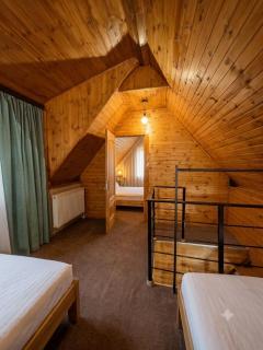 Gergeti wood -hut for 4 people - 6