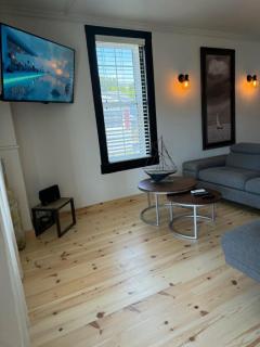 Alma 2 bedroom Sleeps 6 - 8