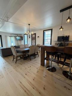Alma 2 bedroom Sleeps 6 - 5