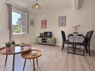 Cathedral View - Downtown - WiFi - Air Conditioning - 5