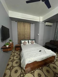 Golden Lily Homestey - 1
