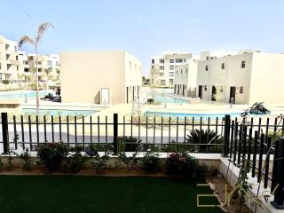 Zahra 2BR Ground Floor Chalet with Garden - 8