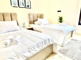 Zahra 2BR Ground Floor Chalet with Garden - 1