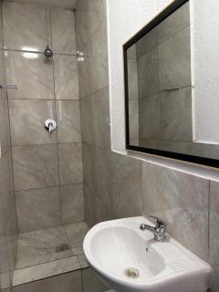 Executive Luxury Room Stylish Pretoria Stay - 2