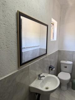 Executive Luxury Room Stylish Pretoria Stay - 1