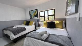 Luxurious Home In Pretoria - 4