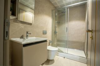 Grand Mirage Apartments - Airport Residential - 2