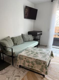 Mama house - 1