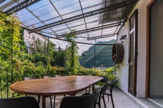 Spacious 4BR Home with Lake View - 8