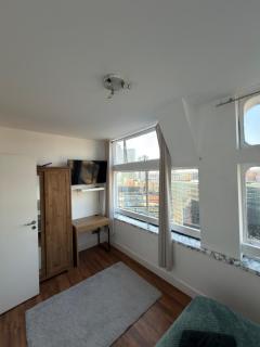 Manchester City Centre Prime Location Apartment - 6