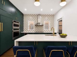 Designer 3BR Near Beach & Obama Center - 4