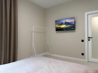 Luxe House Odessa Private Jacuzzi BBQ, Free Parking - 1