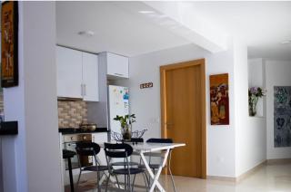 Cozy 2-Bd Apartment - 3