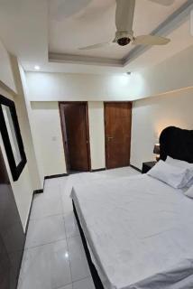 Luxury apartment 2 bed fully furnished 2 bed-tv lounge-Netflix-WiFi-free parking-child park - 5