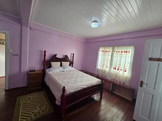Five Hubs Guest House - 4