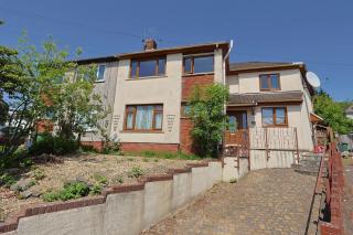 Modern 4 Bedroom Home with Jacuzzi & Driveway Free Parking - 6