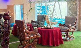 Chambre salon cuisine piscine jacuzzi Saly - 8