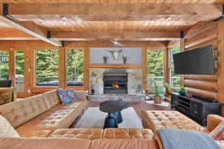 Luxury Timber Escape Lake, Hot Tub, Pool, Gym! - 5