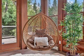 Luxury Timber Escape Lake, Hot Tub, Pool, Gym! - 3