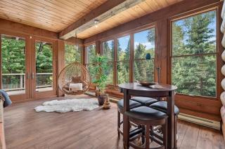 Luxury Timber Escape Lake, Hot Tub, Pool, Gym! - 1