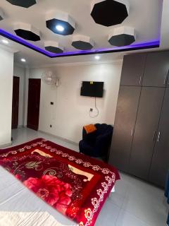 Regal Heights - 4