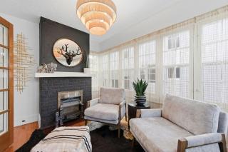 Charming 2BR Lake Erie Retreat Near Gordon Square - 7