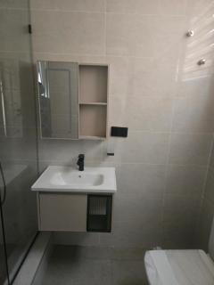 Exquisite fully furnished 2 Bedroom apartment at Tse Addo - 7