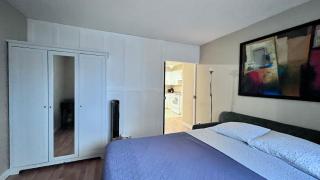 Downtown Central Edmonton Entire Unit Condo 12 inches thick Mattress Non Smoking - 8