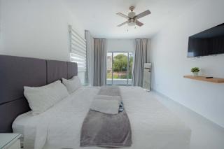 First class 4BR KING SIZE Villa in Sosua town - 9