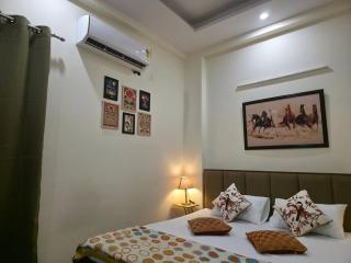 Cozy Apartment in Gurgaon - 9