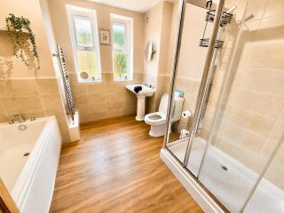 Coastal Stay with Garden and Parking - Two Bedroom - Close to Beach - 8