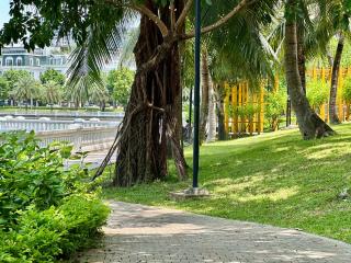 Relaxing Lakeside Retreat Studio Near Korean Town Hanoi - 2