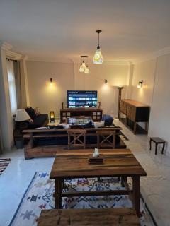 Modern Arabian Room 15m Walk to Mall of Egypt - 6