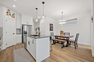 Sol Close to Airport, Trails & Parks Pets Ok - 4
