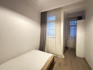 Large 2BR Home Perfect for Groups - 1
