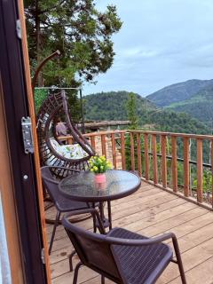 GNDT Cabin with Mountain View & Hot Tub - 1