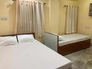 Hotel Asha International - 3