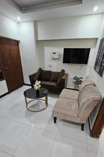 Luxury apartment 2 bed fully furnished 2 bed-tv lounge-Netflix-WiFi-free parking-child park - 4