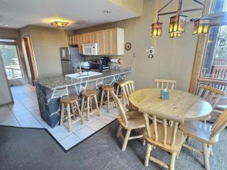 3BR Ski-In/Ski-Out Townhome | In-Unit Sauna - 5