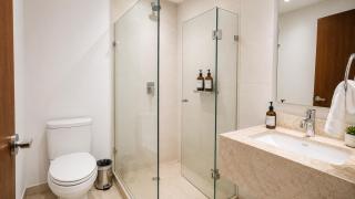 Stylish High-Rise, Pool, HotTubKing Size Bed - 3