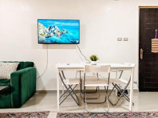 Madinaty 2BR Apt, Garden View, Wi-Fi & Self Check-in - 3