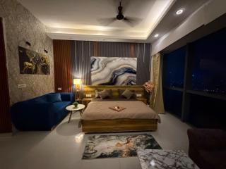 Droplet Studios Modern High Rise Oasis - 7