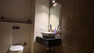Droplet Studios Modern High Rise Oasis - 2